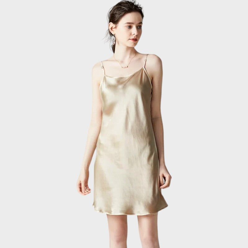 Beige onderjurk in zijde-imitatie