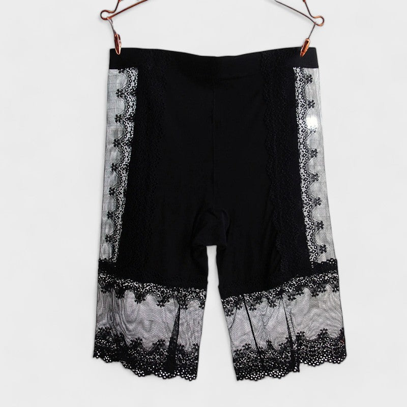 Kanten ondershort onder jurk