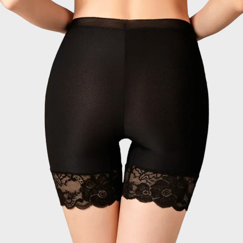 Kanten ondershort onder jurk