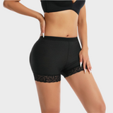 Kleine ondershort onder jurk