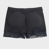 Kleine ondershort onder jurk